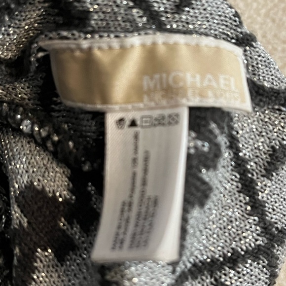 Michael Kors Metallic Blend Winter Beanie Hat - Picture 6 of 6